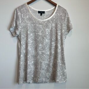 Banana Republic grey and cream print top Size: L